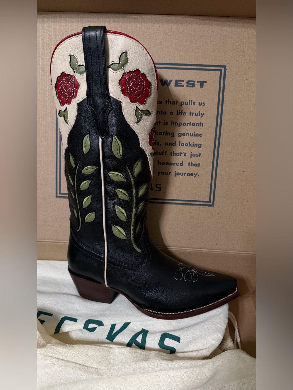 Brand New Tecovas Annie Midnight Roses 9B - Picture 5 of 11